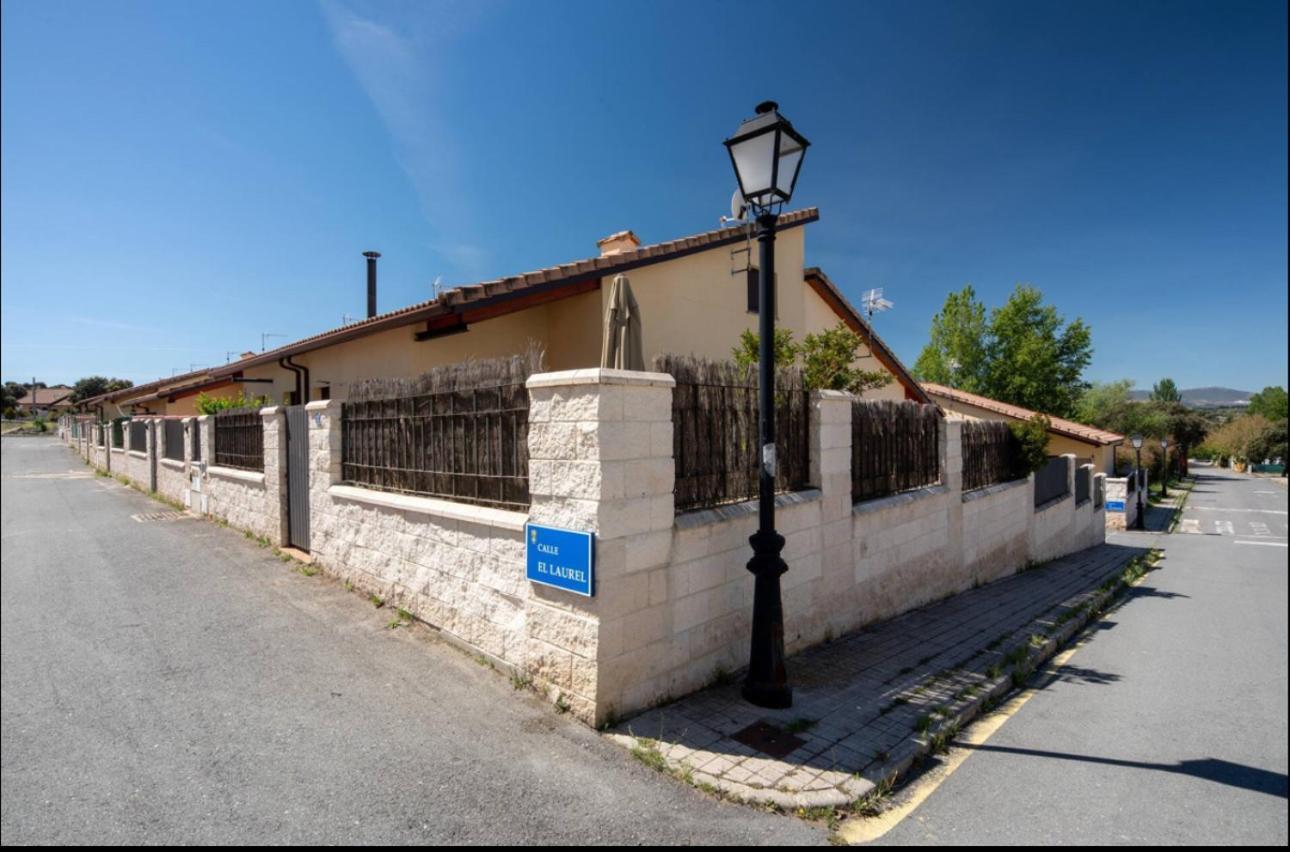 הוילה Ituero y Lama El Refugio De Segovia מראה חיצוני תמונה